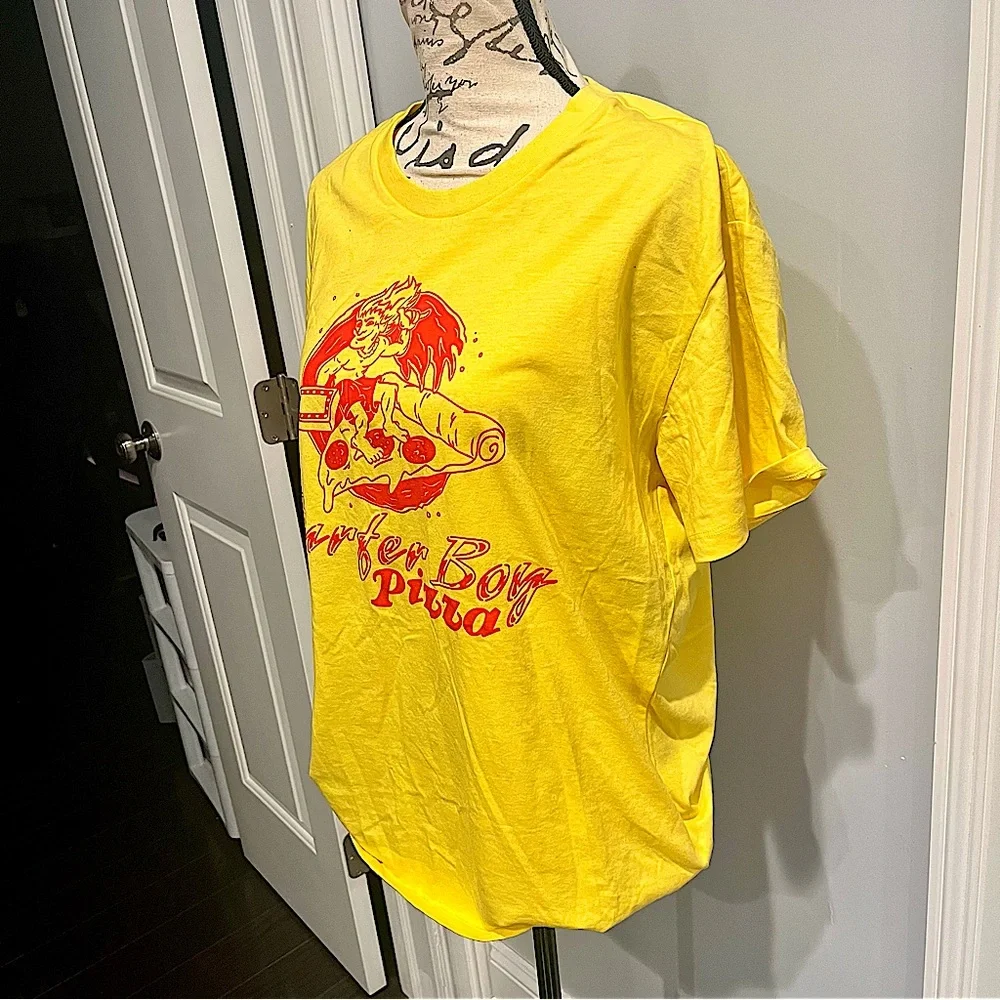 Netflix Stranger Things Surfer Boy Pizza Graphic Tee Shirt - Picture 6 of 16